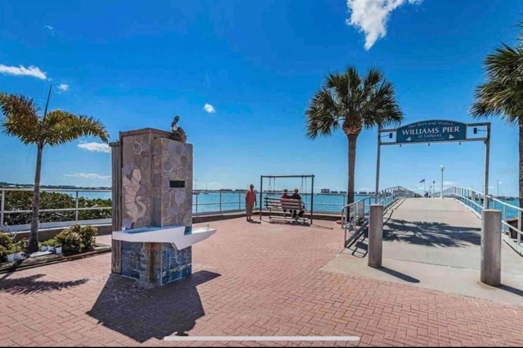 סיינט פיטרסברג In The Center Of Gulfport, Min Away From The Beach! מראה חיצוני תמונה