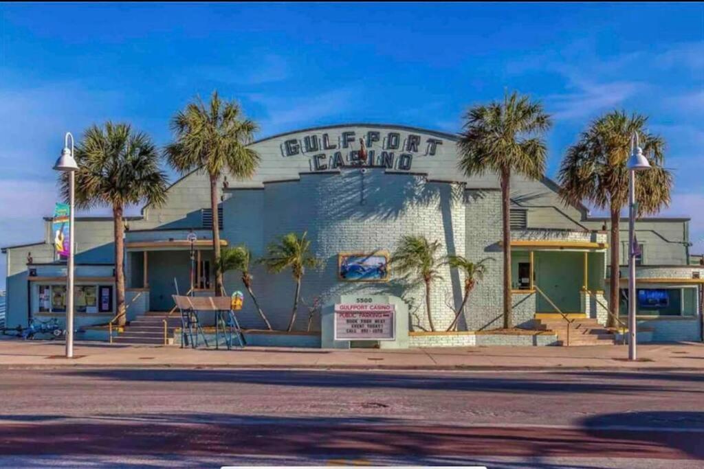 סיינט פיטרסברג In The Center Of Gulfport, Min Away From The Beach! מראה חיצוני תמונה